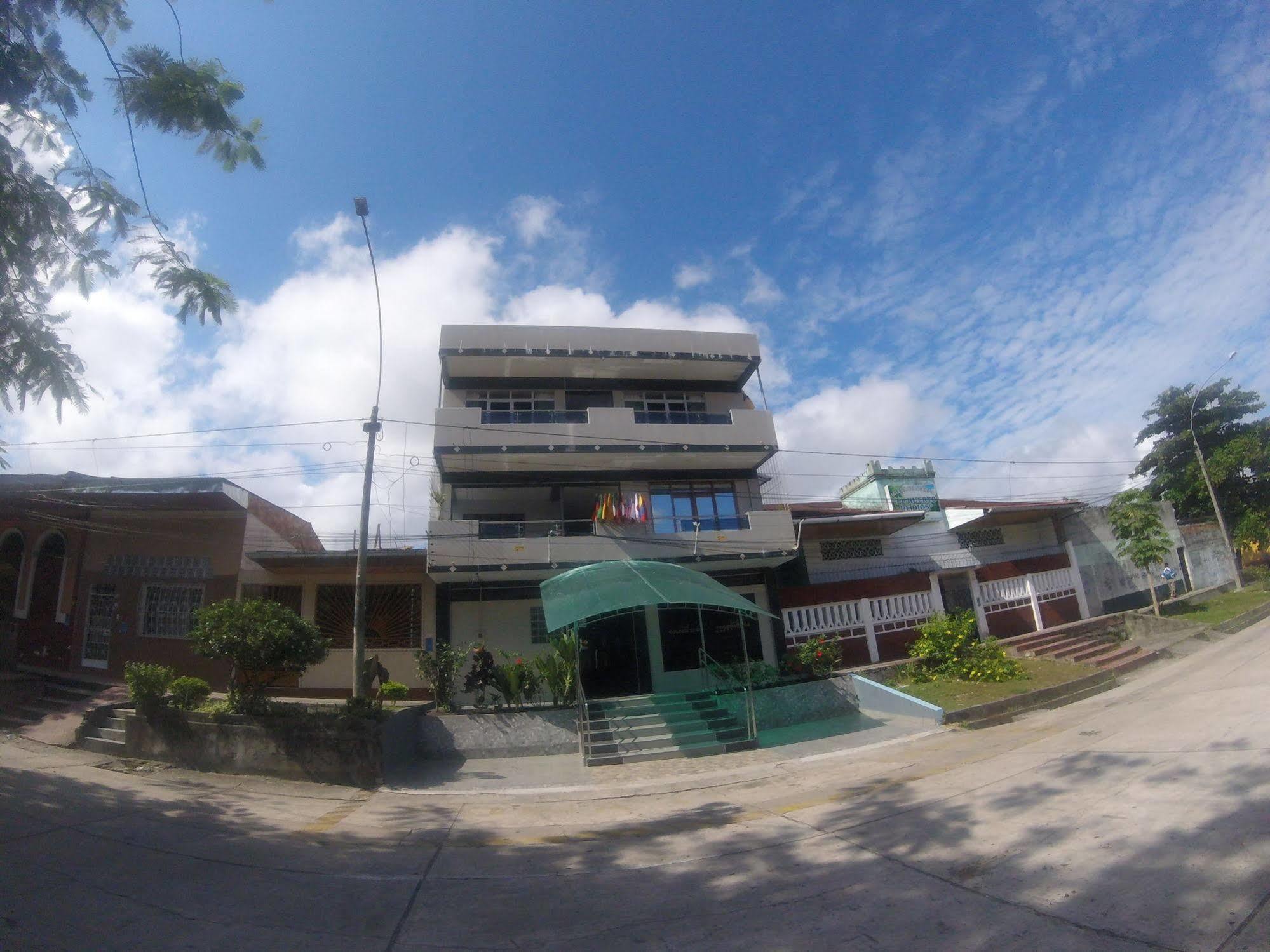 Hotel Golden Star Iquitos Exterior photo